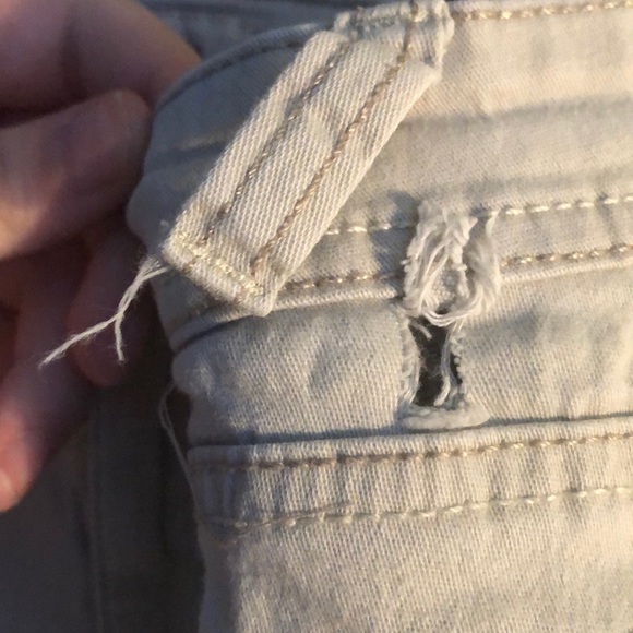 Khaki pants - Picture 3 of 4